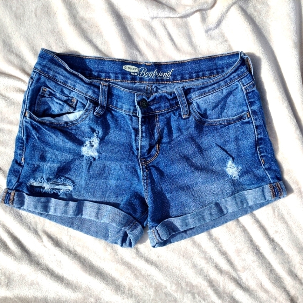 Old Navy Boyfriend Size 2 Distressed Jean Shorts!